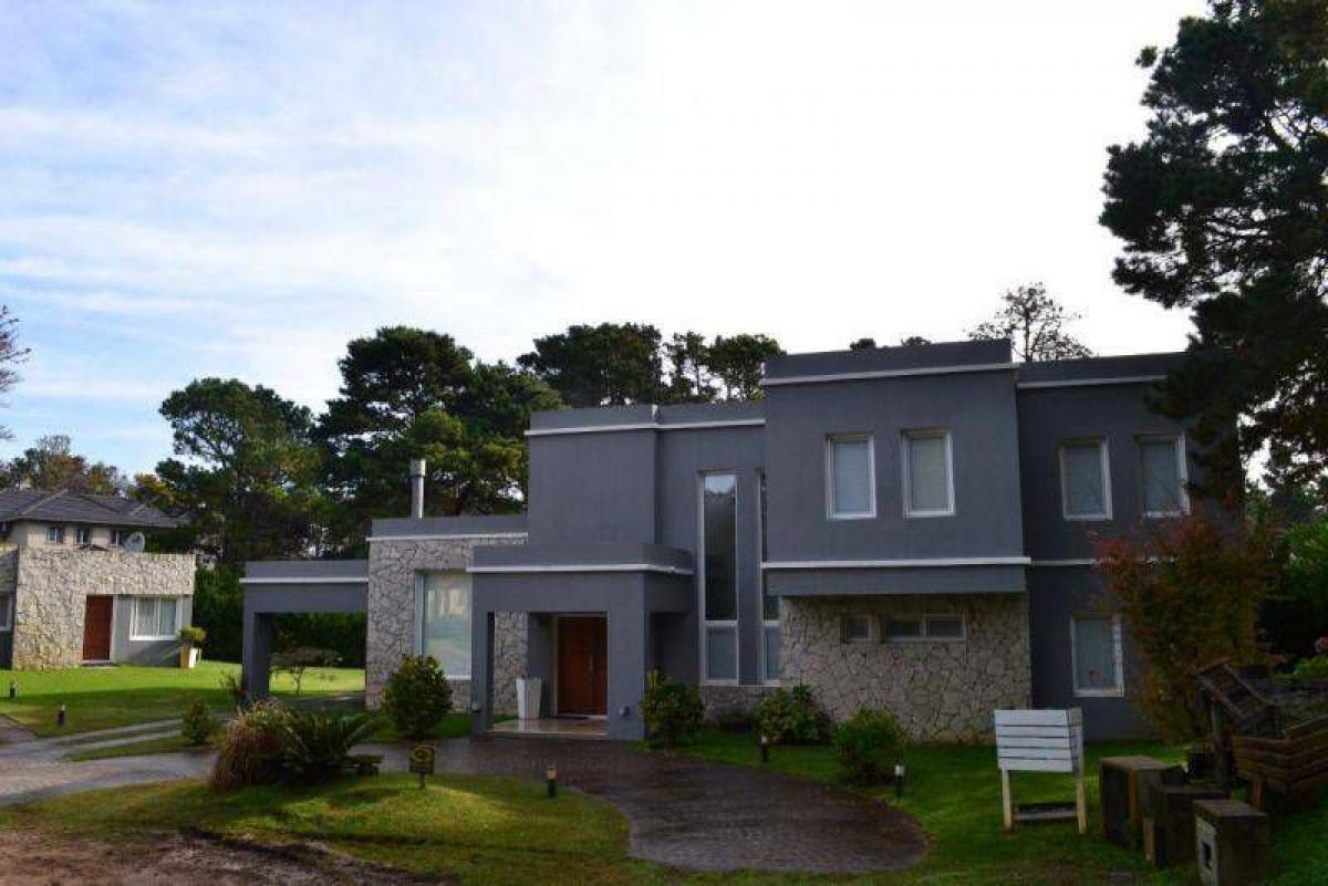 4 غرف نوم منزل في Mar del Plata, Argentina رقم 103000