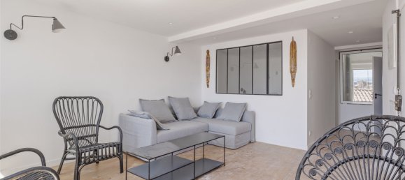 250m² Building in Lisbon, Portugal No. 117053 3