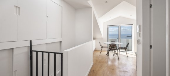 250m² Building in Lisbon, Portugal No. 117053 7