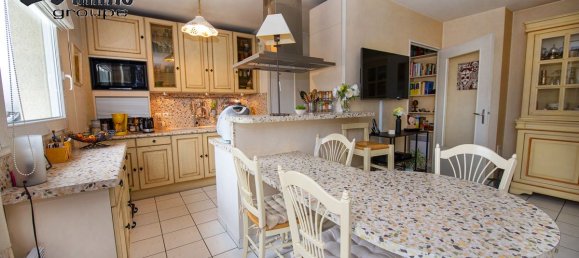 3 bedrooms Apartment in Vitry-sur-Seine, France No. 114295 6