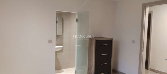 2 bedrooms Apartment in Pembroke, Malta No. 6451 6