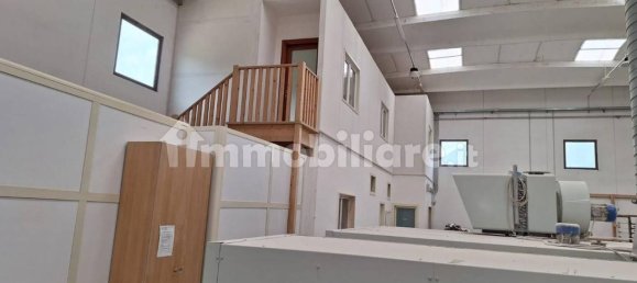 1900m² Warehouse in Serino, Italy No. 317775 9