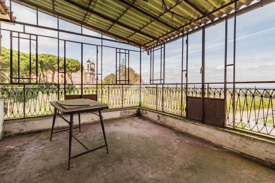 5 rooms Apartment in Bassano Romano, Italy No. 38060