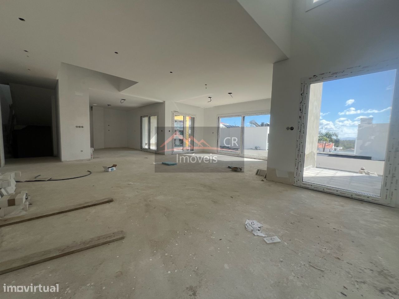 4 bedrooms House in Corroios, Portugal No. 117811