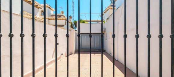 3 bedrooms House in Torrevieja, Spain No. 188321 19