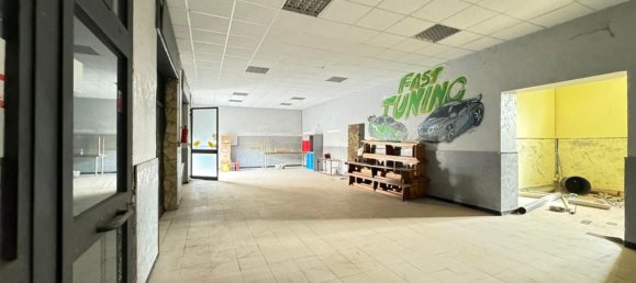 140m² Commercial property in Rome, Italy No. 50162 4