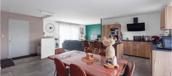 Casa de 4 habitaciónes en Mehun-sur-Yevre, France No. 229757 3