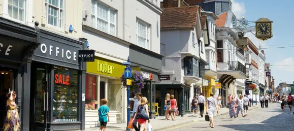 3 bedrooms House in Crookham Village, United Kingdom No. 3343 6