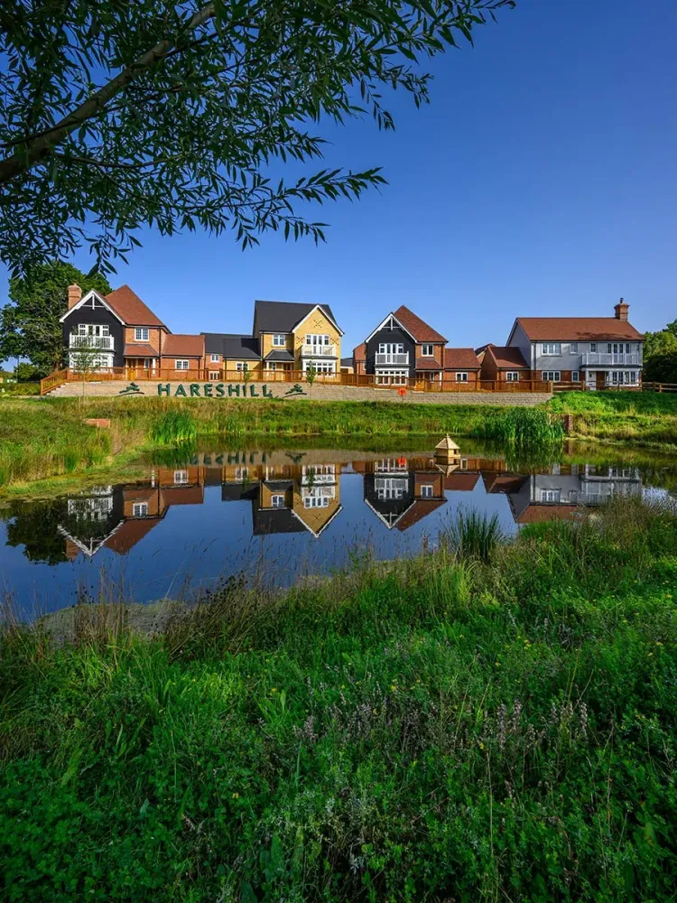 3 bedrooms House in Crookham Village, United Kingdom No. 3343