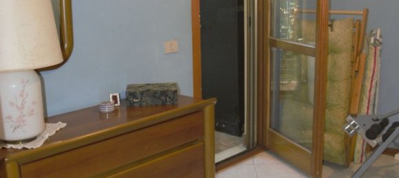 4 rooms Apartment in Rome, Italy No. 294887 9
