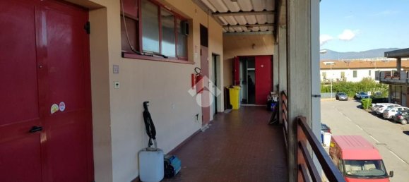 185m² Warehouse in Scandicci, Italy No. 229816 21