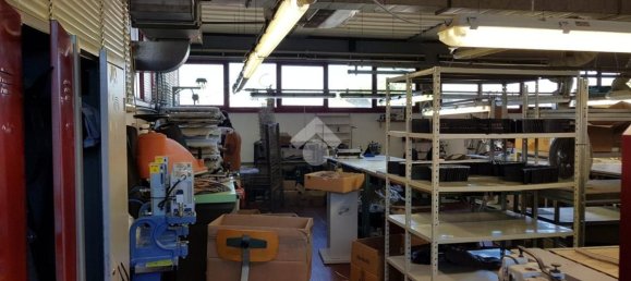 185m² Warehouse in Scandicci, Italy No. 229816 13