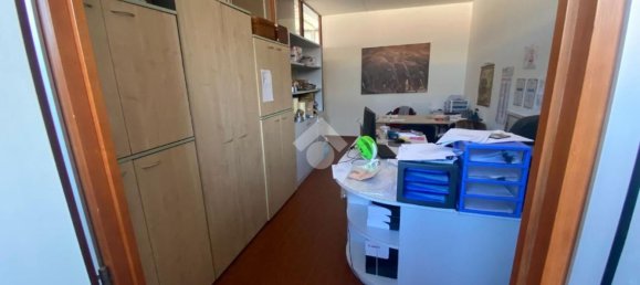 185m² Warehouse in Scandicci, Italy No. 229816 16