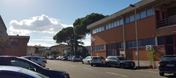 185m² Warehouse in Scandicci, Italy No. 229816 2