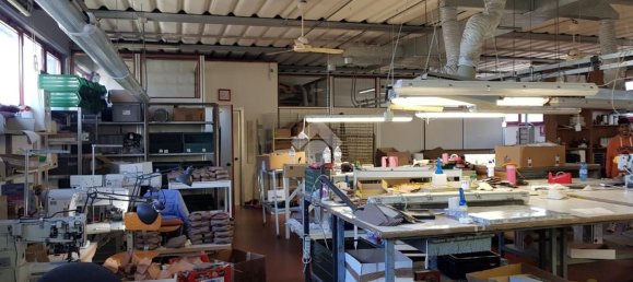 185m² Warehouse in Scandicci, Italy No. 229816 20