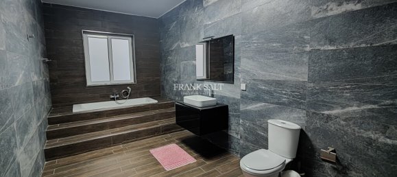 3 Schlafzimmer Maisonette-Wohnung in Saint Paul's Bay, Malta, Nr. 7940 10