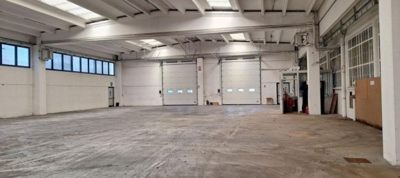 5500m² Warehouse in Udine, Italy No. 373060 7