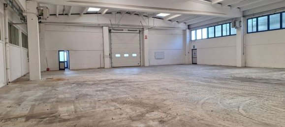 5500m² Warehouse in Udine, Italy No. 373060 6