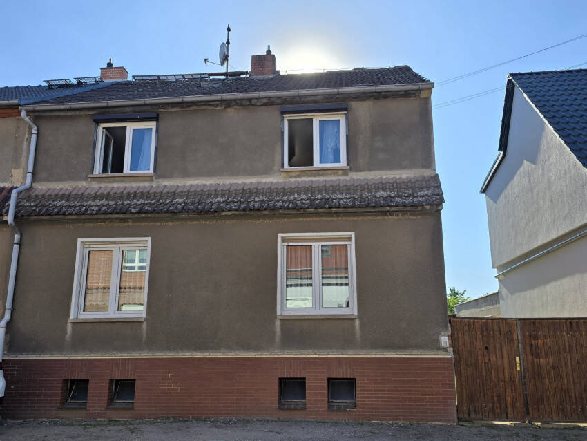 Таунхаус с 4 комнатами в Саксония-Анхальт, Германия № 269411