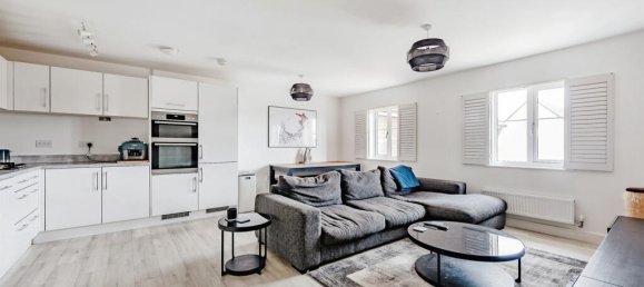 2 bedrooms Apartment in Crawley, United Kingdom No. 6285 6