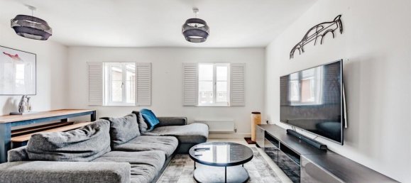 2 bedrooms Apartment in Crawley, United Kingdom No. 6285 7