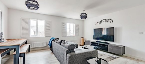 2 bedrooms Apartment in Crawley, United Kingdom No. 6285 2