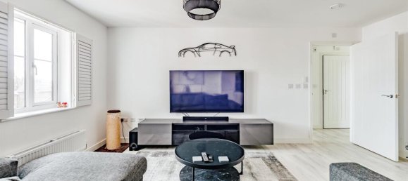 2 bedrooms Apartment in Crawley, United Kingdom No. 6285 5