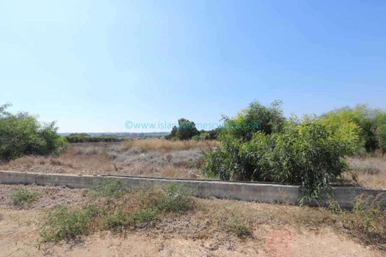  Land in Paralimni, Cyprus No. 24119