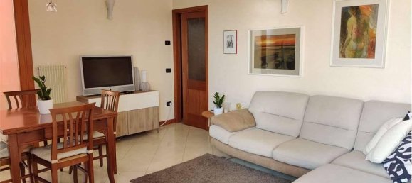 3 rooms Apartment in Giavera del Montello, Italy No. 101887 25