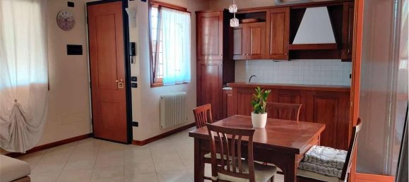 3 rooms Apartment in Giavera del Montello, Italy No. 101887 33