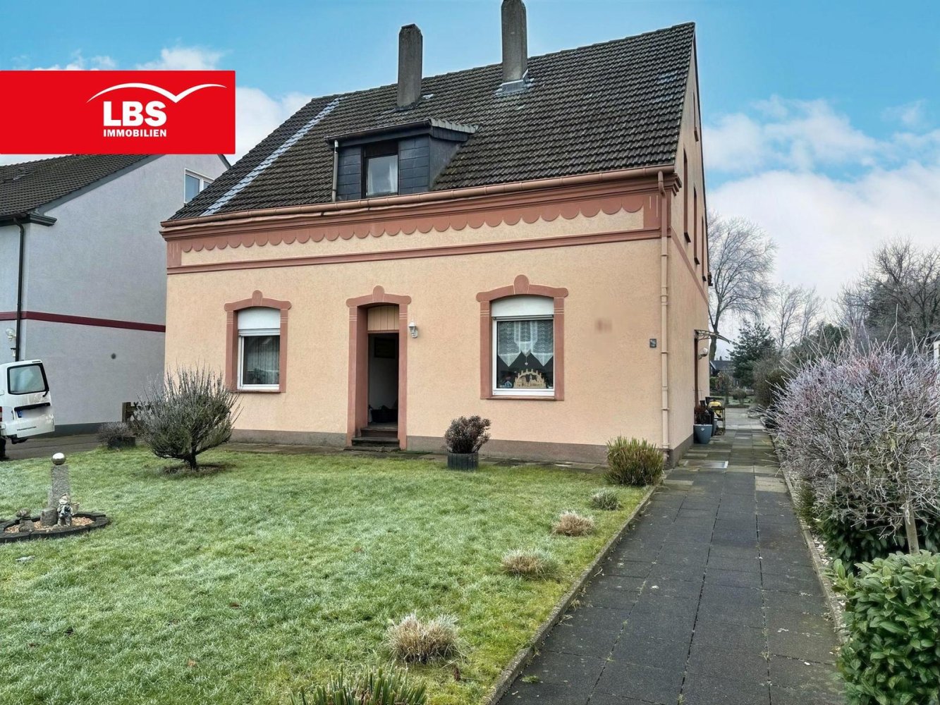 4-Zimmer Doppelhaus in Essen, Germany, Nr. 52628