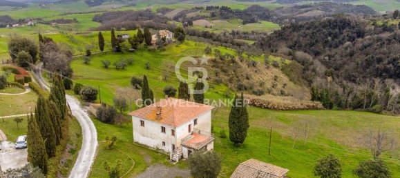 6 bedrooms Villa in Volterra, Italy No. 69449 6