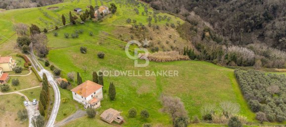 6 bedrooms Villa in Volterra, Italy No. 69449 8