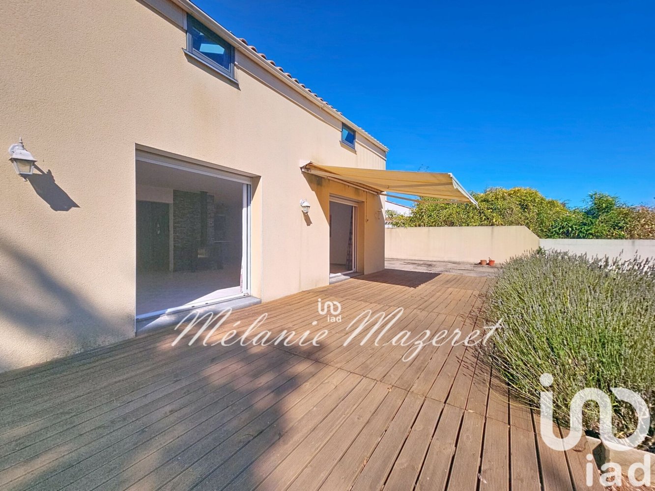 5 bedrooms House in Sainte-Pazanne, France No. 331110