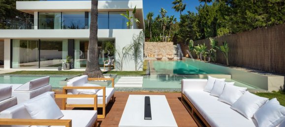 4 bedrooms Villa in Marbella, Spain No. 138603 4