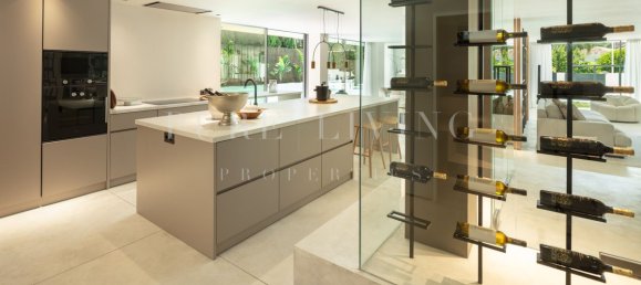 4 bedrooms Villa in Marbella, Spain No. 138603 22