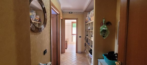 5 غرف نوم شقة في Mentana, Italy رقم 376862 18