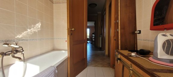 5 غرف نوم شقة في Mentana, Italy رقم 376862 20