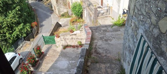 Casa de 9 habitaciónes en Pescaglia, Italy No. 281581 21