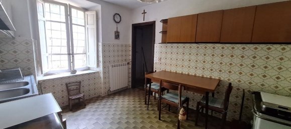 Casa de 9 habitaciónes en Pescaglia, Italy No. 281581 10