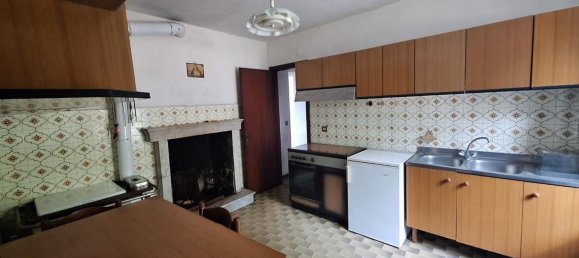 Casa de 9 habitaciónes en Pescaglia, Italy No. 281581 9