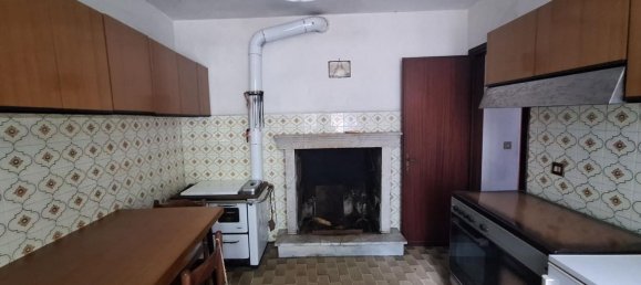 Casa de 9 habitaciónes en Pescaglia, Italy No. 281581 11