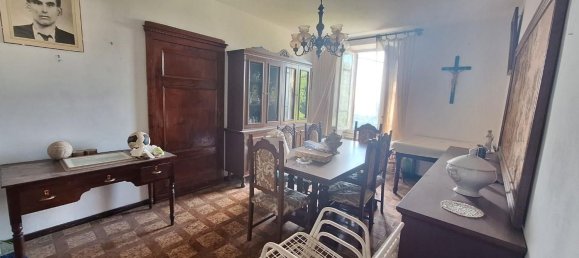 Casa de 9 habitaciónes en Pescaglia, Italy No. 281581 19