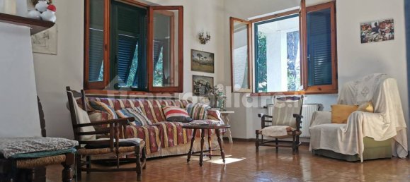 4 bedrooms Villa in Massa, Italy No. 72071 7