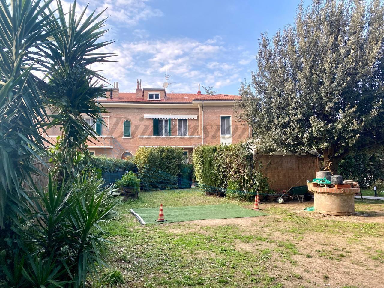 Apartamento de 5 habitaciónes en Rosignano Marittimo, Italy No. 155446