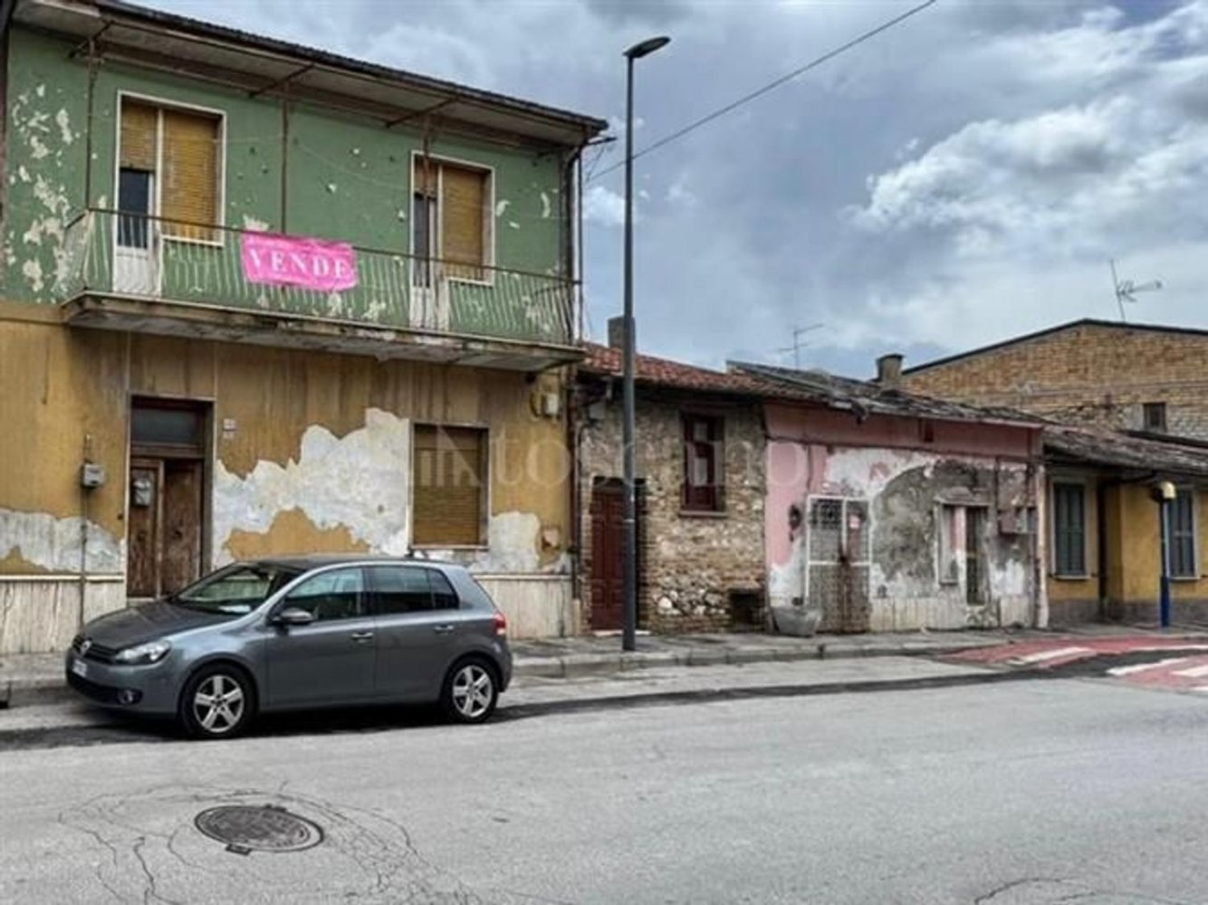 7 Schlafzimmer Haus in Avezzano, Italy, Nr. 325279