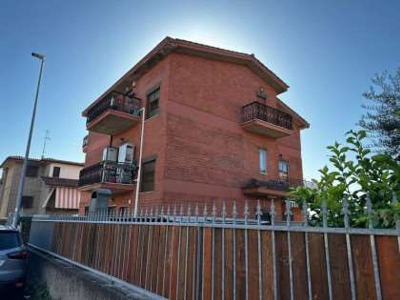 6 rooms Apartment in Rome, Italy No. 191243