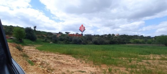 10 bedrooms Land in Guia, Portugal No. 10098 8