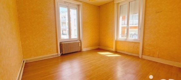 4-salle Appartement à Épinal, France No. 55831 11