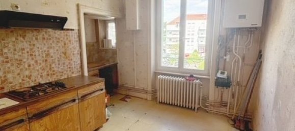 4-salle Appartement à Épinal, France No. 55831 17